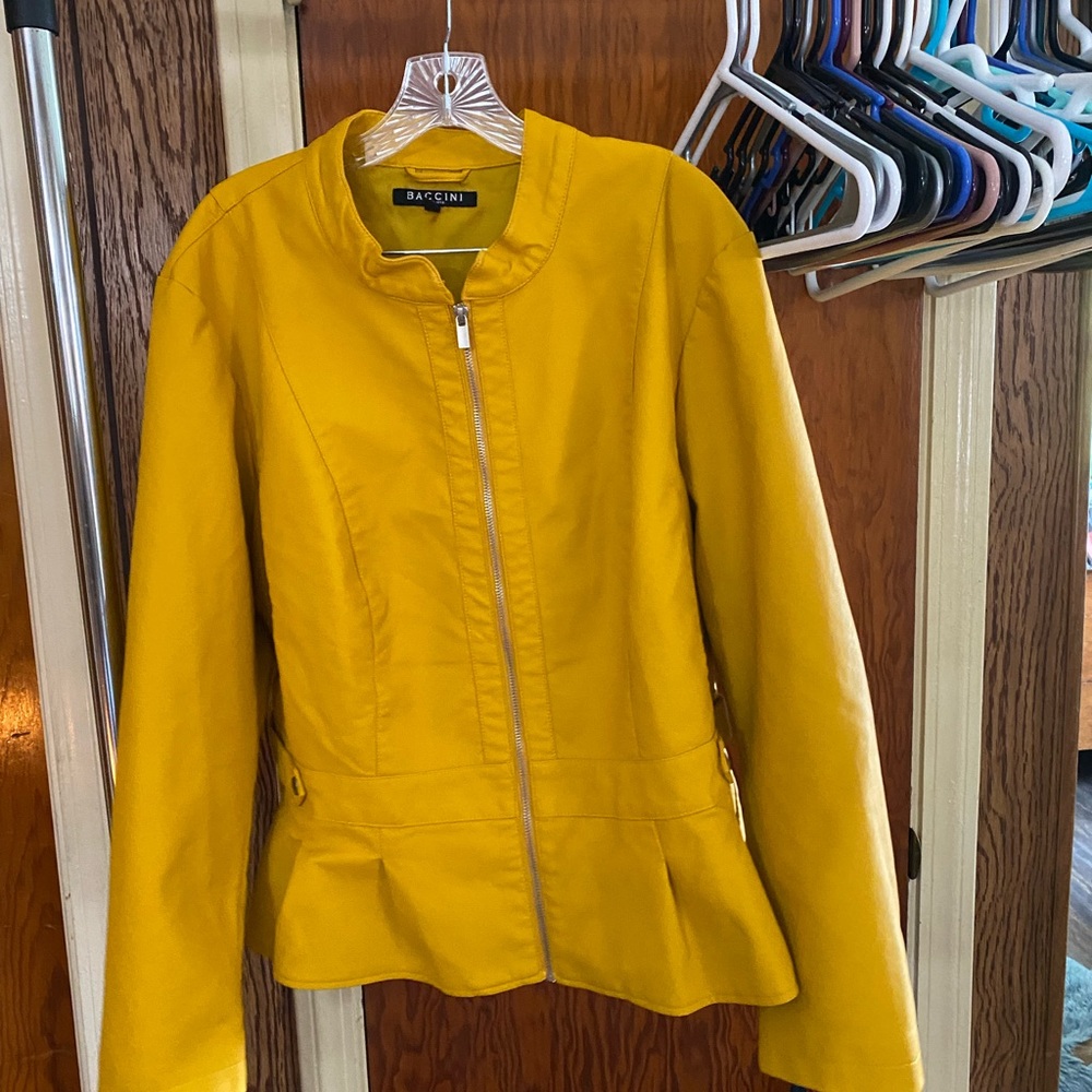 Baccini mustard yellow faux leather jacket - size 3x - excellent condition!